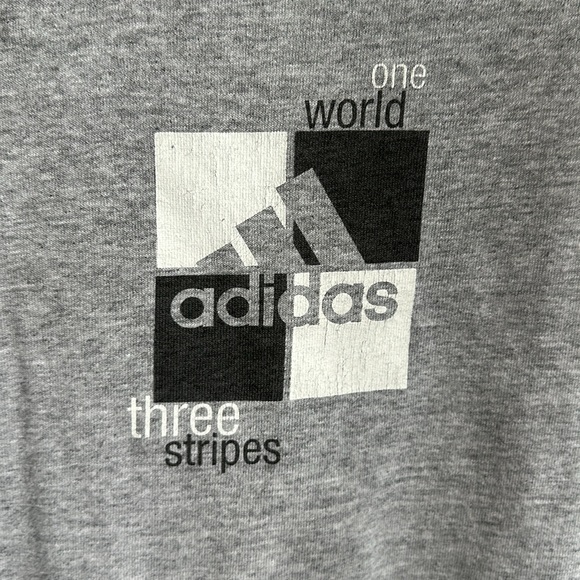 Vintage adidas tshirt - Picture 4 of 4